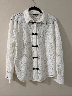 ZARA White Lace Long-Sleeve Shirt with Black Bow Accents